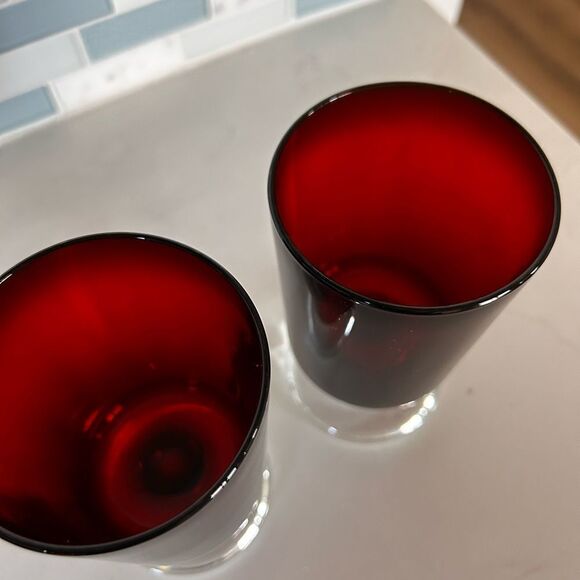 Set of 2 Vintage Ruby Red Glasses  Luminarc France new - Picture 3 of 7